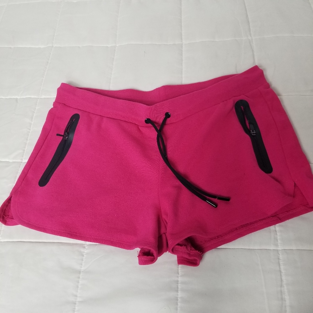 Fabletics Shorts Women's Super Cute, Size L.  A113